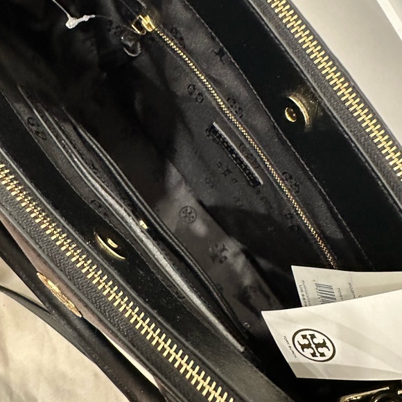 Tory Burch Robinson Double Zipped Bag in Black - Picture 4 of 4